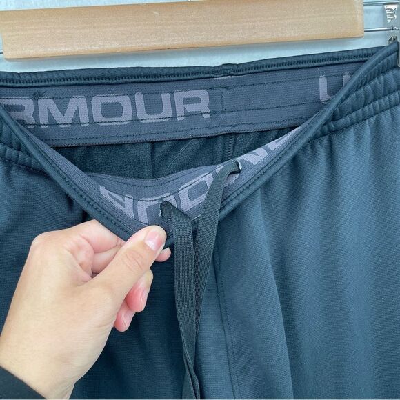 ~Under Armour Men’s Taper Leg Sweatpants M - Picture 3 of 4